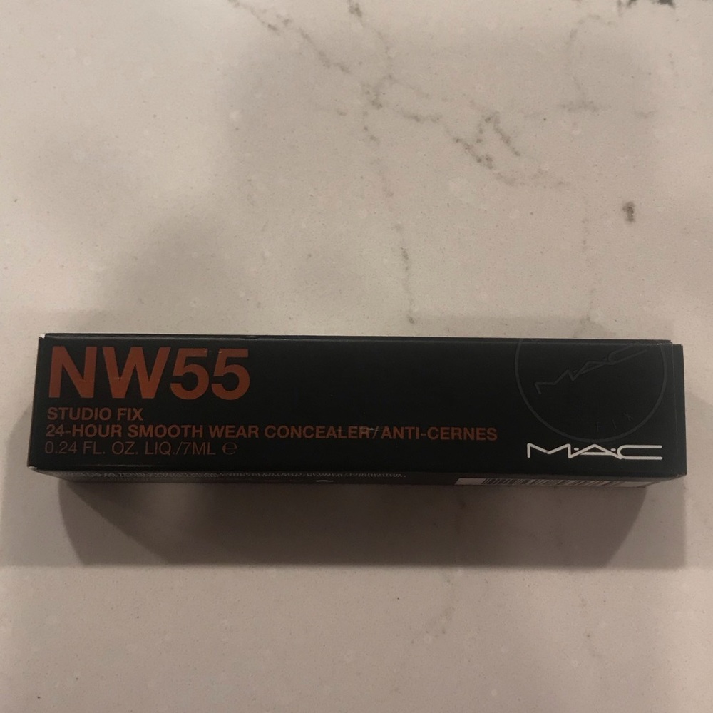 NW55 MAC 24 HOUR WEAR SMOOTH CONCEALER DARK NEW
